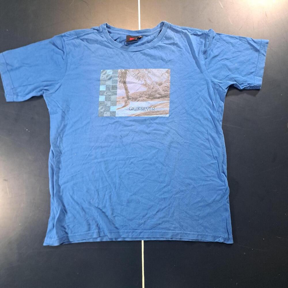 Quiksilver Men's Blue T-shirt